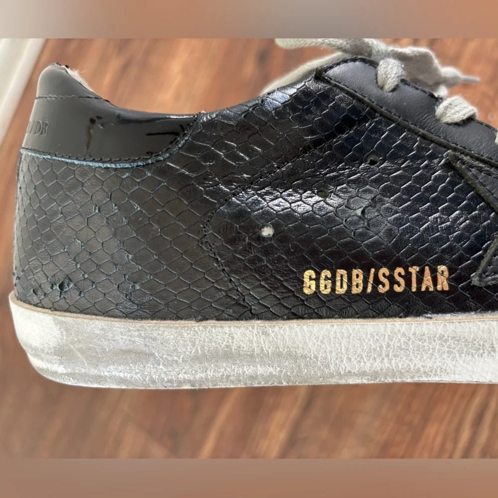 Golden Goose Sneaker 37 Women's
 **ONE SINGLE RIGHT SHOE ONLY** - Picture 3 of 16